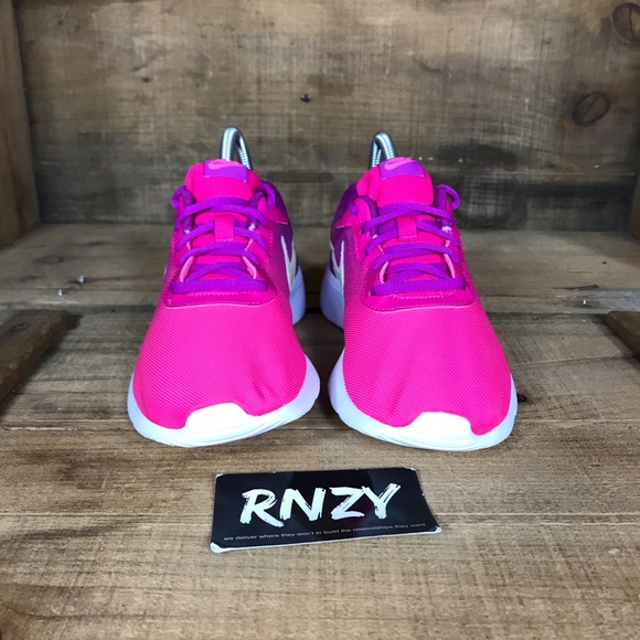 NEW Nike Tanjun Hyper Violet - Picture 2 of 8